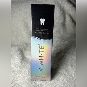 V-White Photocatalyst Toothpaste
